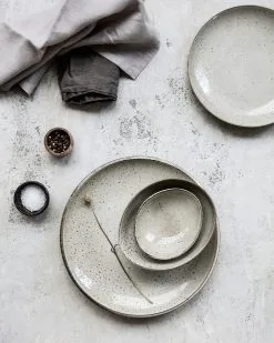 House Doctor Lake Tallerken Grå 9 House Doctor Lake Tallerken Grå -Servise Butikk 31374 03 4 EnvironmentImage ea0804b07e